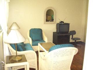 FOR RENT / LEASE: Apartment / Condo / Townhouse Manila Metropolitan Area > Makati