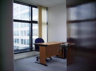 FOR RENT / LEASE: Office / Commercial / Industrial Manila Metropolitan Area > Makati 1