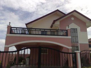 FOR SALE: House Tagaytay 1