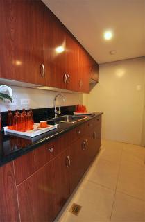 Kitchen and Cabinets of Southforbes Golf View Terraces.