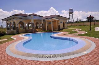 Multipurpose Clubhouse and Swimming Pool of Southforbes Villas