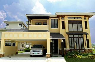 FOR SALE: House Laguna 23