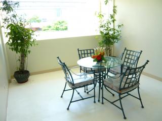 FOR SALE: Apartment / Condo / Townhouse Manila Metropolitan Area > Makati 4