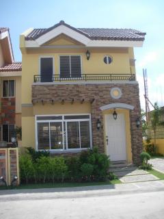 FOR SALE: Apartment / Condo / Townhouse Cavite > Bacoor