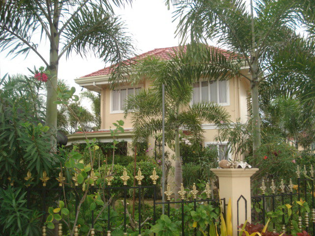 FOR SALE: House Cebu 8