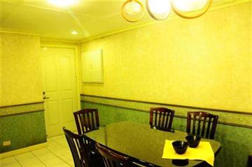 FOR SALE: Apartment / Condo / Townhouse Quezon 2