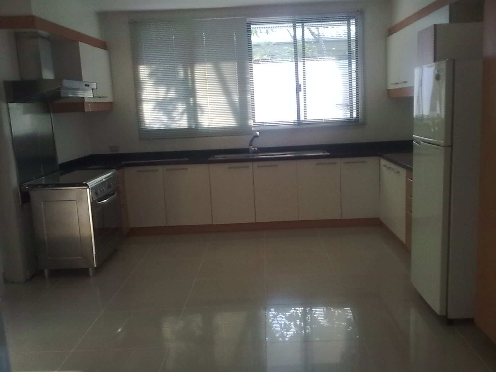 FOR SALE: House Manila Metropolitan Area > Makati 6