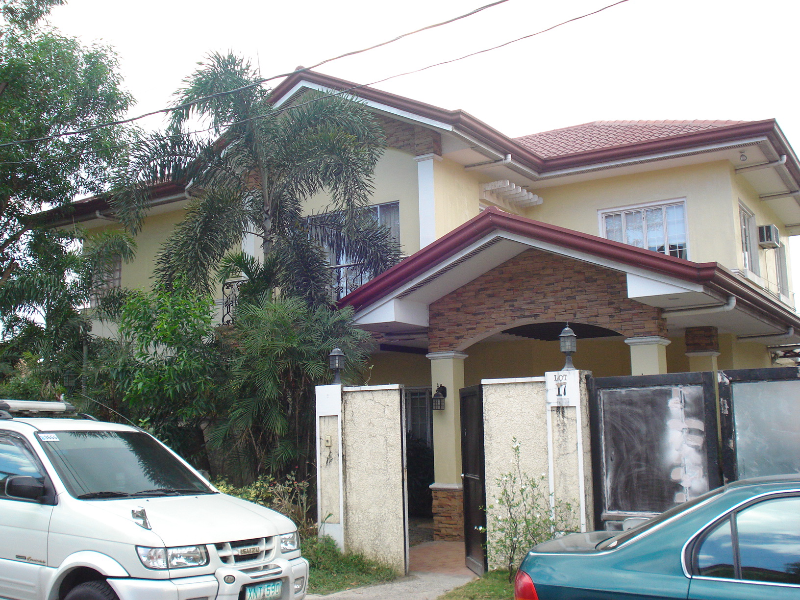 FOR SALE: House Rizal