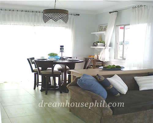 FOR SALE: House Cavite > Imus 1