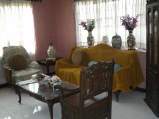 FOR SALE: House Manila Metropolitan Area > Quezon