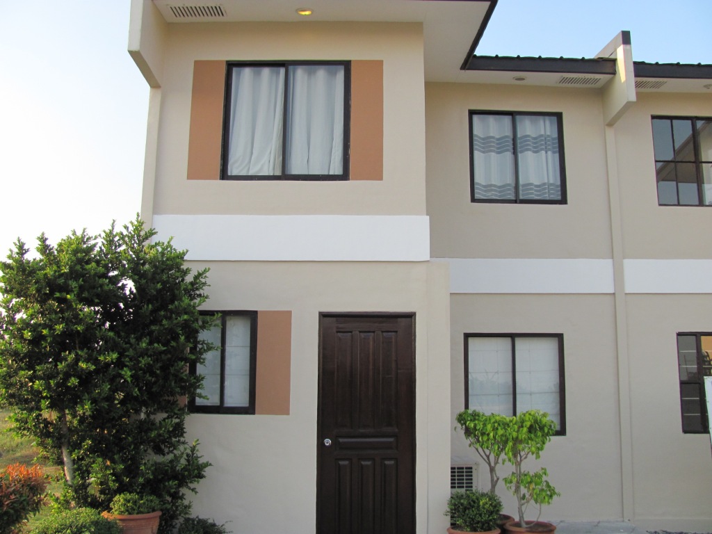 FOR SALE: Apartment / Condo / Townhouse Cavite > Imus