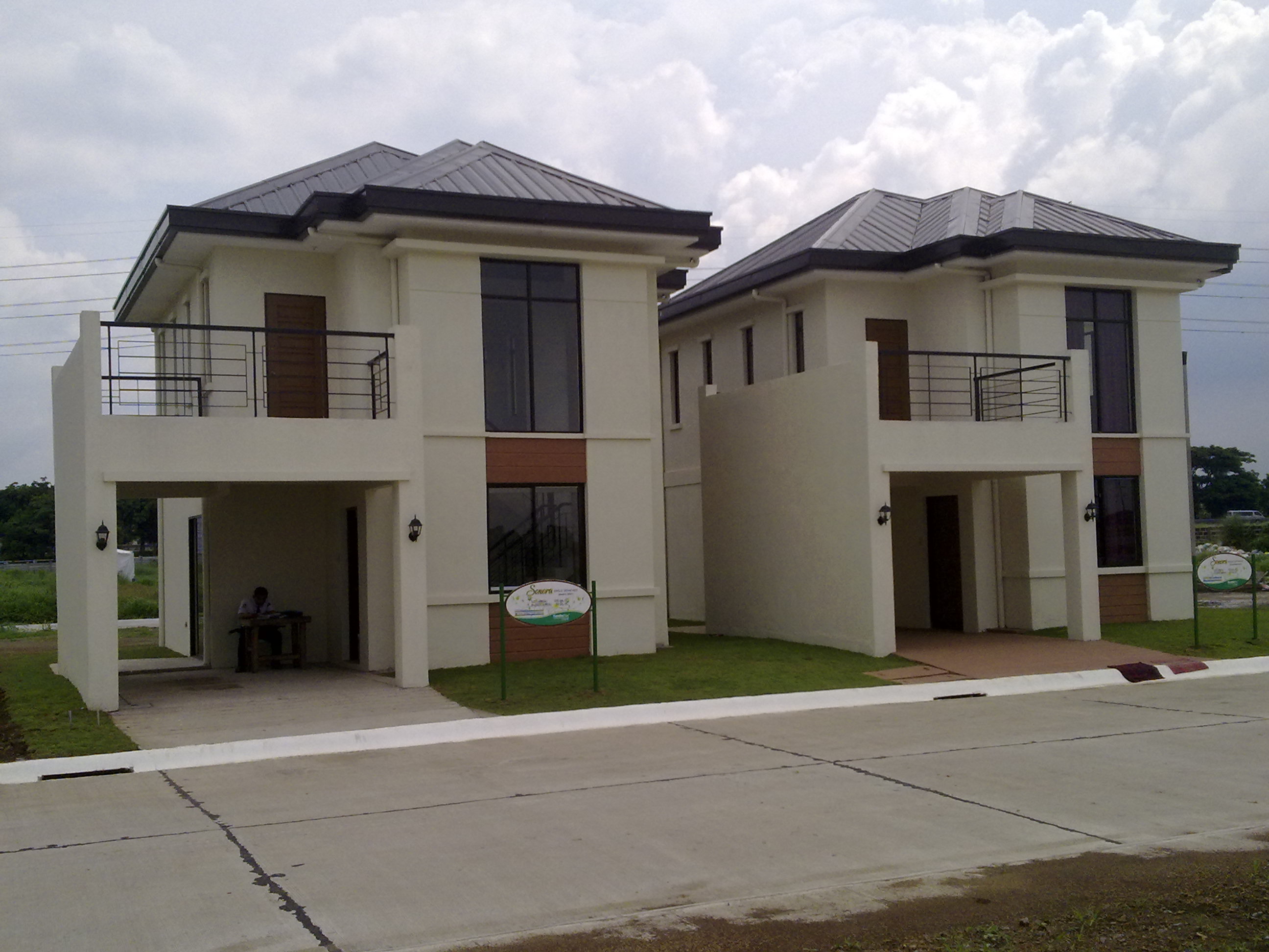 FOR SALE: House Laguna > Sta Rosa