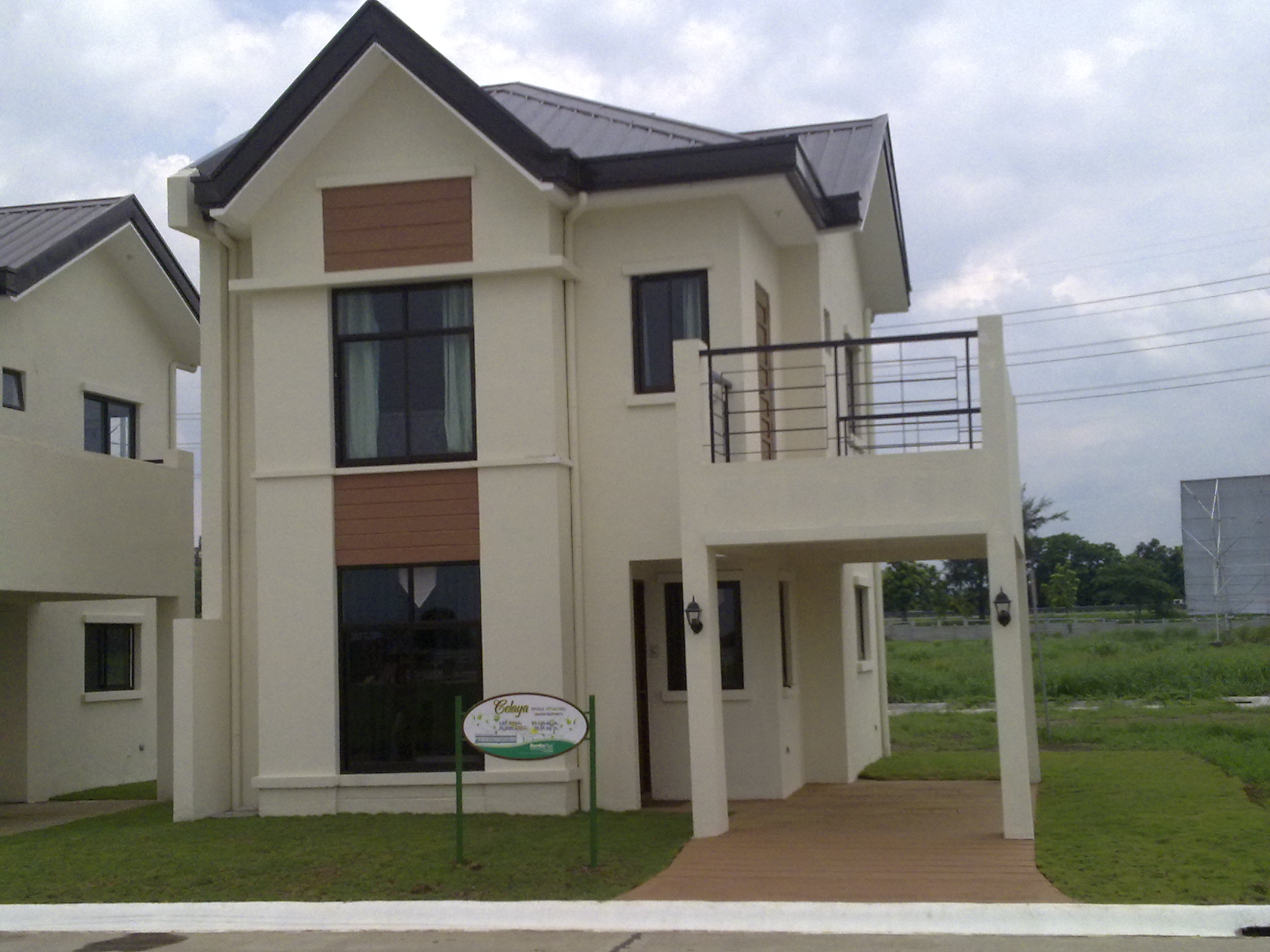 FOR SALE: House Laguna > Sta Rosa 1