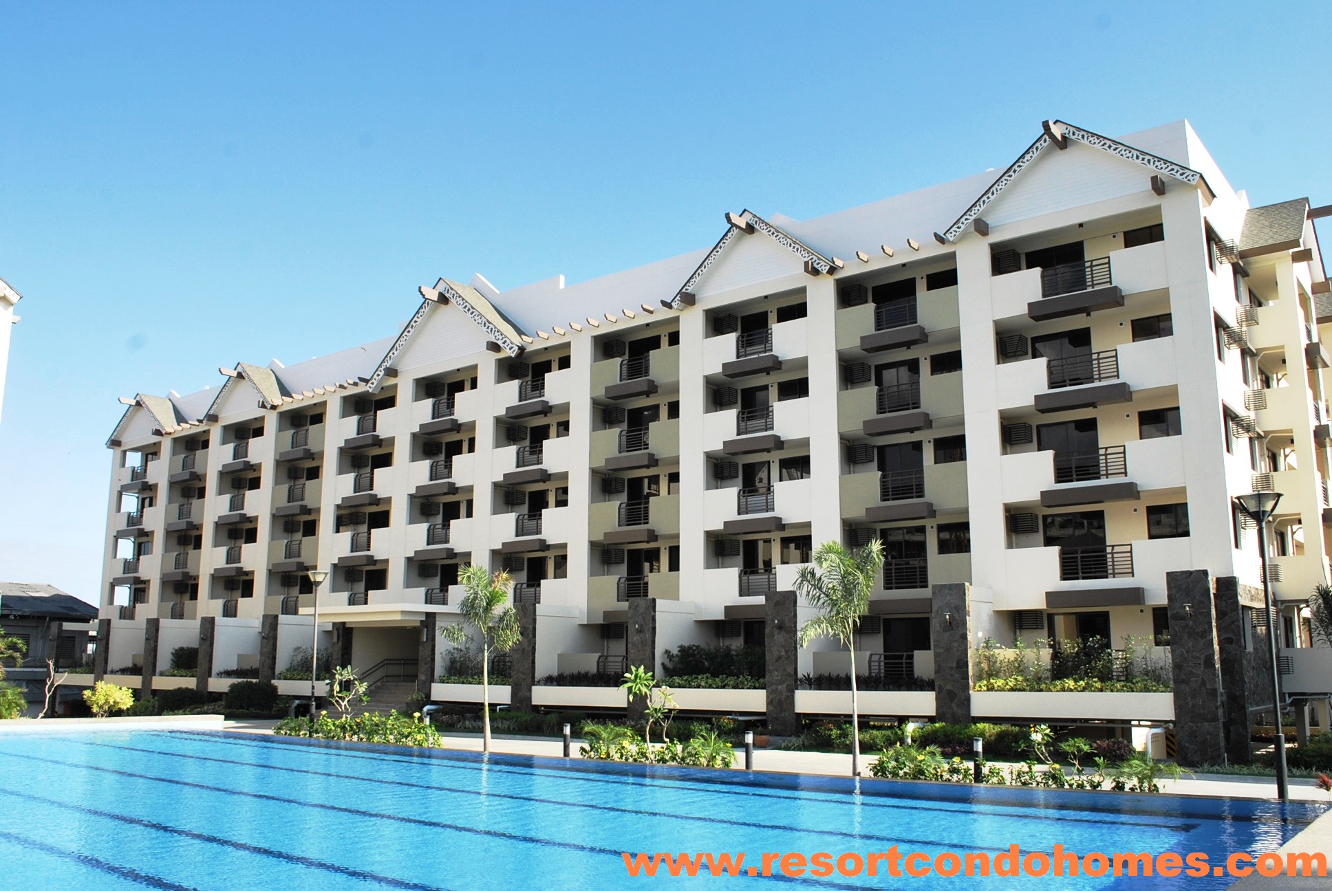 EAST RAYA GARDENS   East Raya Gardens Pasig is a residential village composed of eight medium rise, 5-storey buildings which features distinct Balinese architecture perfectly complemented with 500 square meters of lush Balinese gardens & water features to