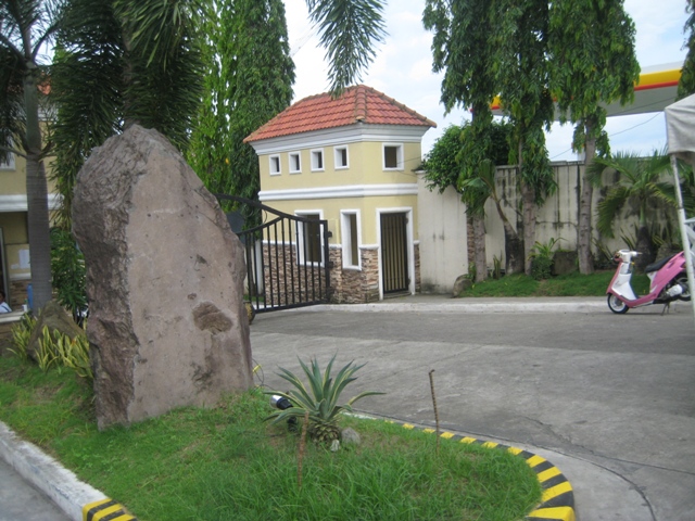 entrance gate