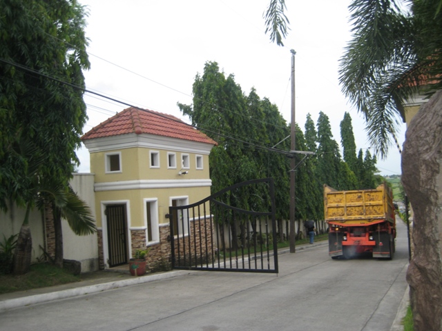 entrance gate