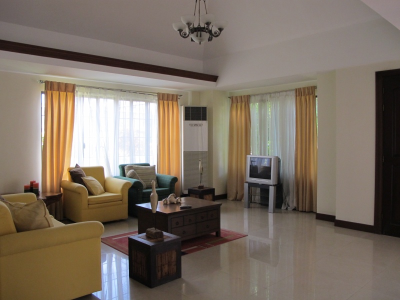 FOR RENT / LEASE: House Davao >Davao City 1