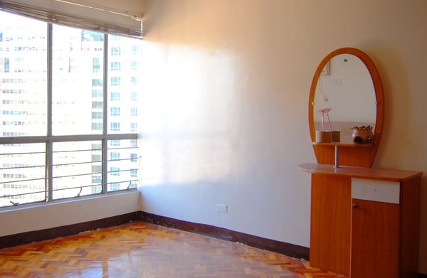 Megaplaza condominium, room1 with outside view