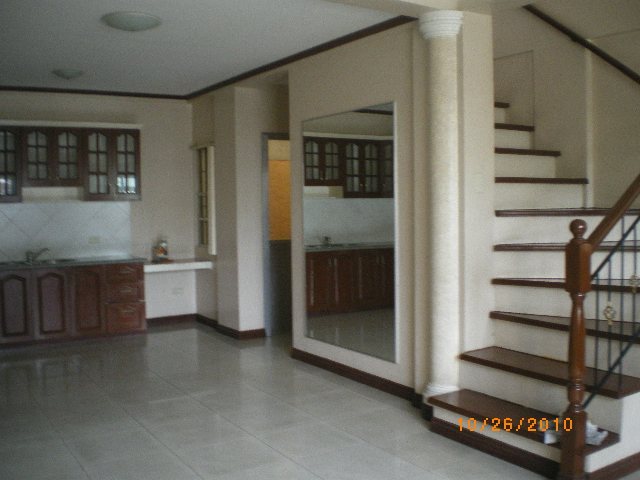 FOR SALE: House Manila Metropolitan Area > Manila