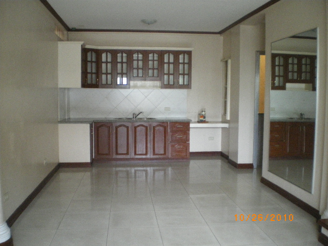 FOR SALE: House Manila Metropolitan Area > Manila 1