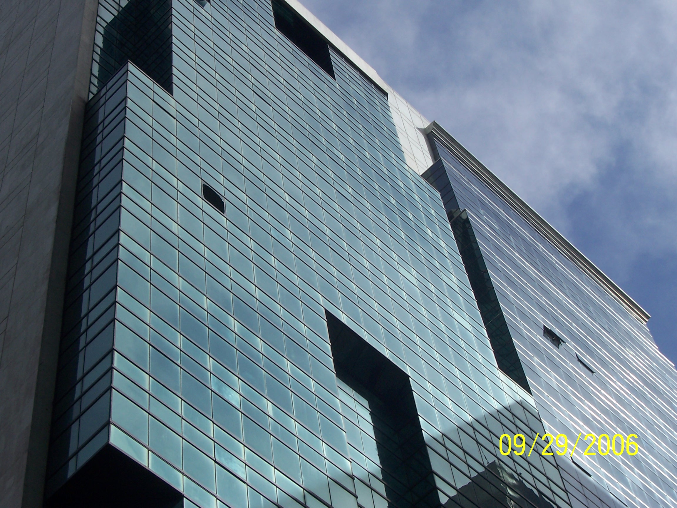 FOR RENT / LEASE: Office / Commercial / Industrial Manila Metropolitan Area > Makati