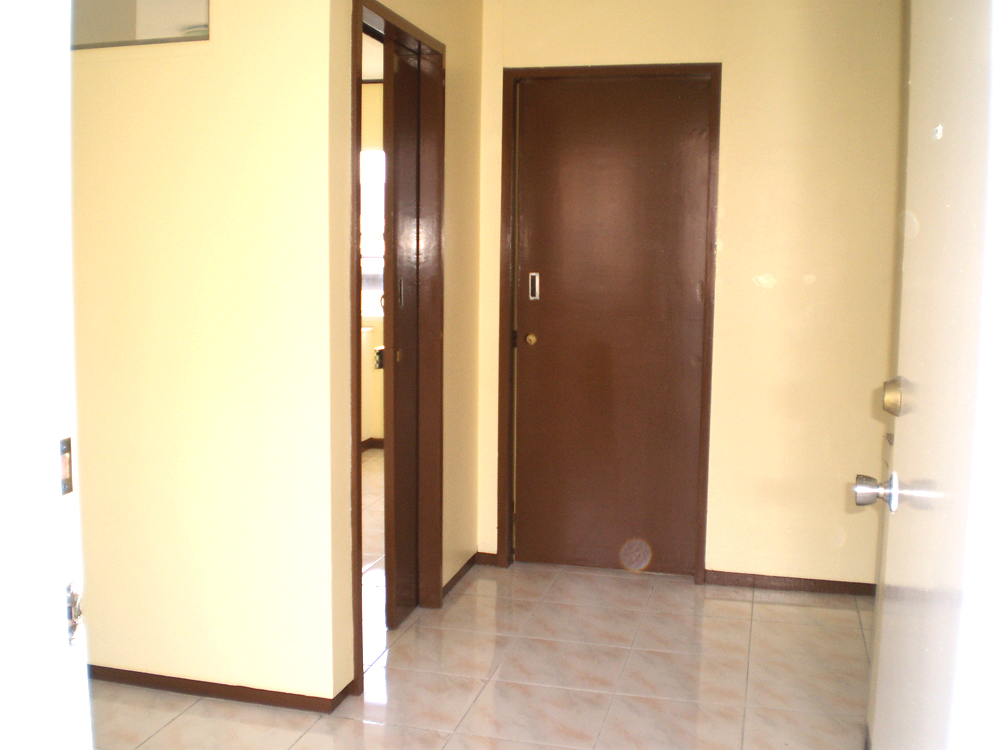 FOR SALE: Apartment / Condo / Townhouse Manila Metropolitan Area > Makati 2