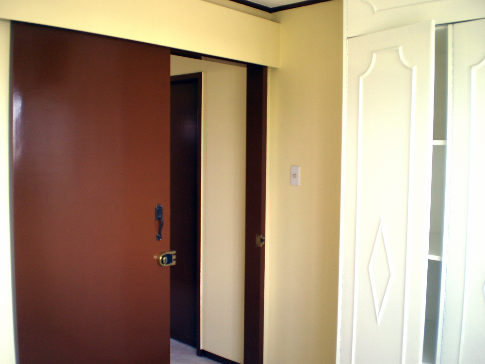 FOR SALE: Apartment / Condo / Townhouse Manila Metropolitan Area > Makati 5