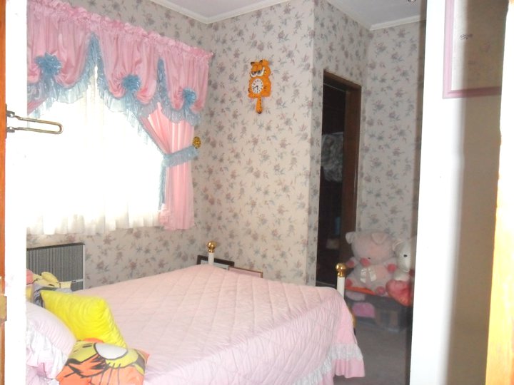 Girl's Room