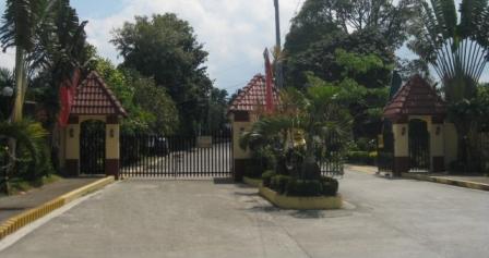 Entrance gate & guard house