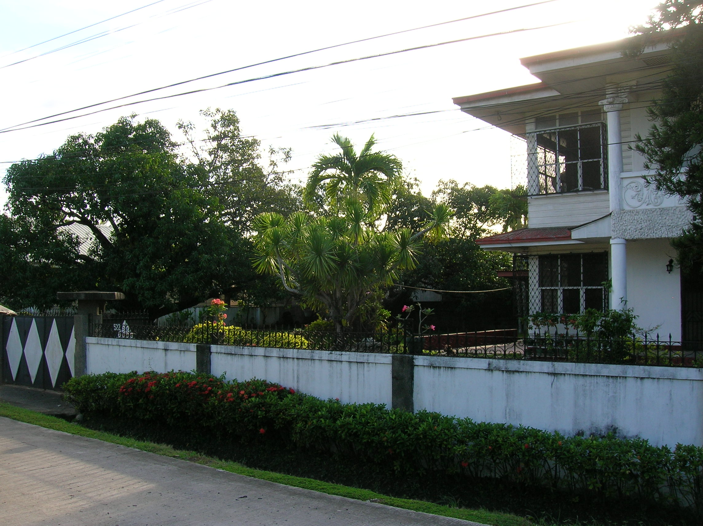 FOR SALE: House Davao >Davao City 3