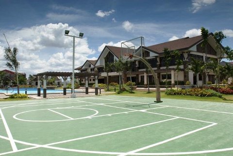 Mahogany Place III DMCI Taguig - Basketball Court
