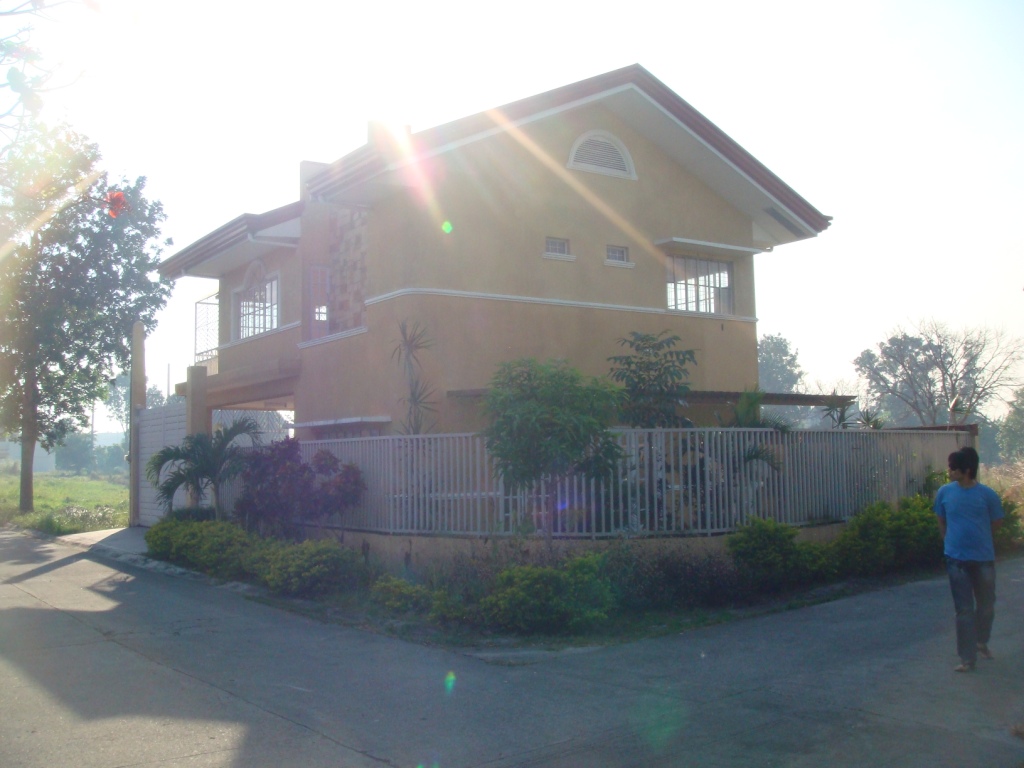 FOR SALE: House Laguna 12