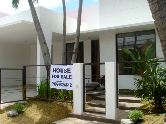 FOR SALE: House Manila Metropolitan Area > Paranaque