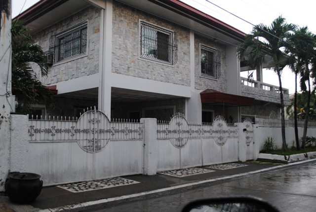 FOR SALE: House Manila Metropolitan Area > Las Pinas