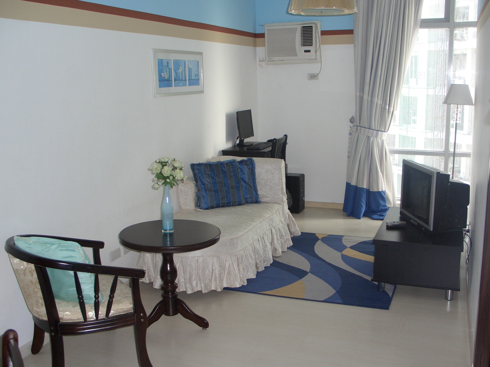 FOR RENT / LEASE: Apartment / Condo / Townhouse Manila Metropolitan Area > Makati 1