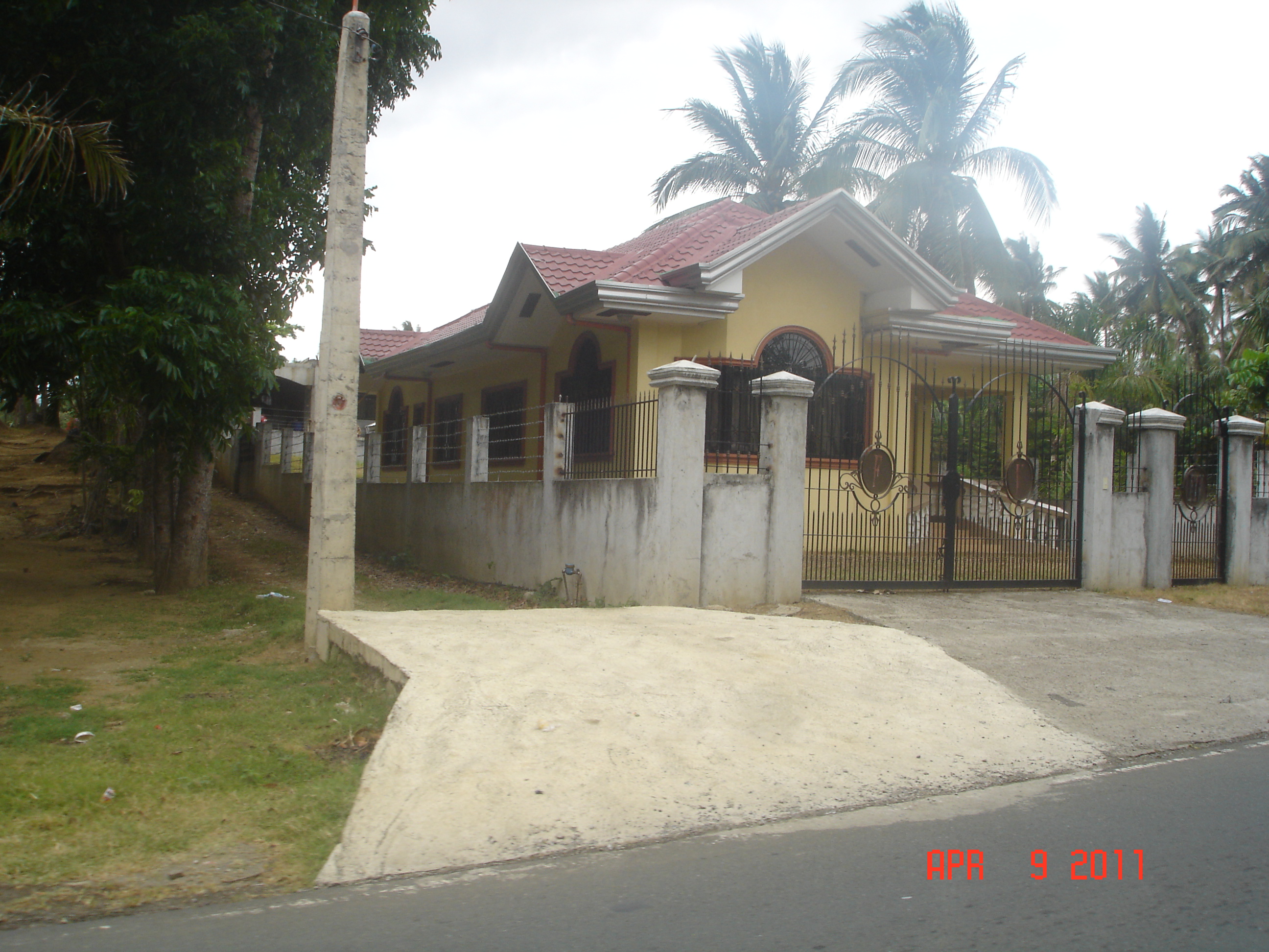 FOR SALE: House Batangas > Other areas