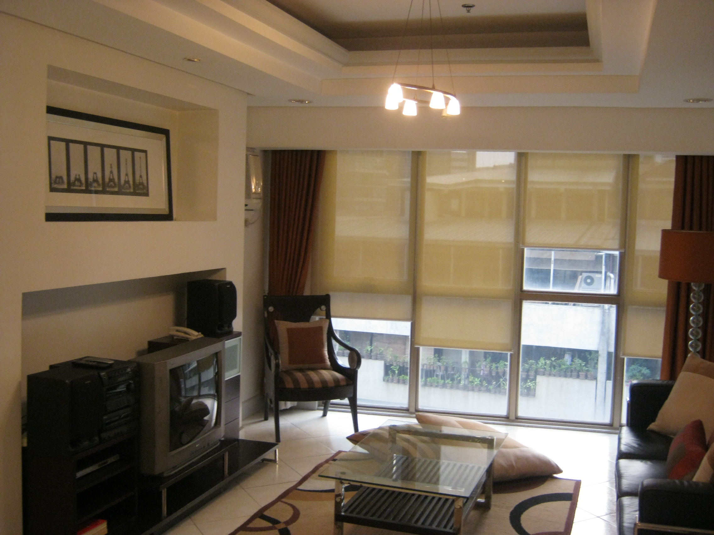 FOR RENT / LEASE: Apartment / Condo / Townhouse Manila Metropolitan Area > Makati 2