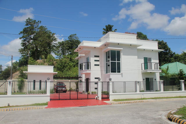 FOR SALE: House Davao >Davao City