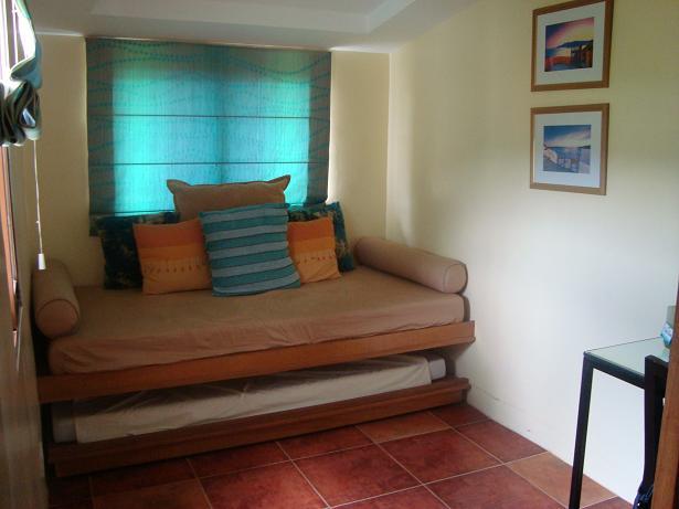 Cypress, 3 bdrms, 1 toilet, P850k