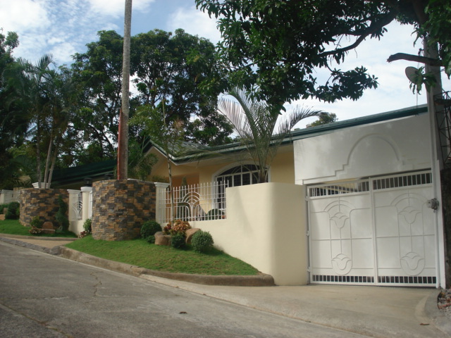 FOR SALE: House Rizal > Antipolo 1