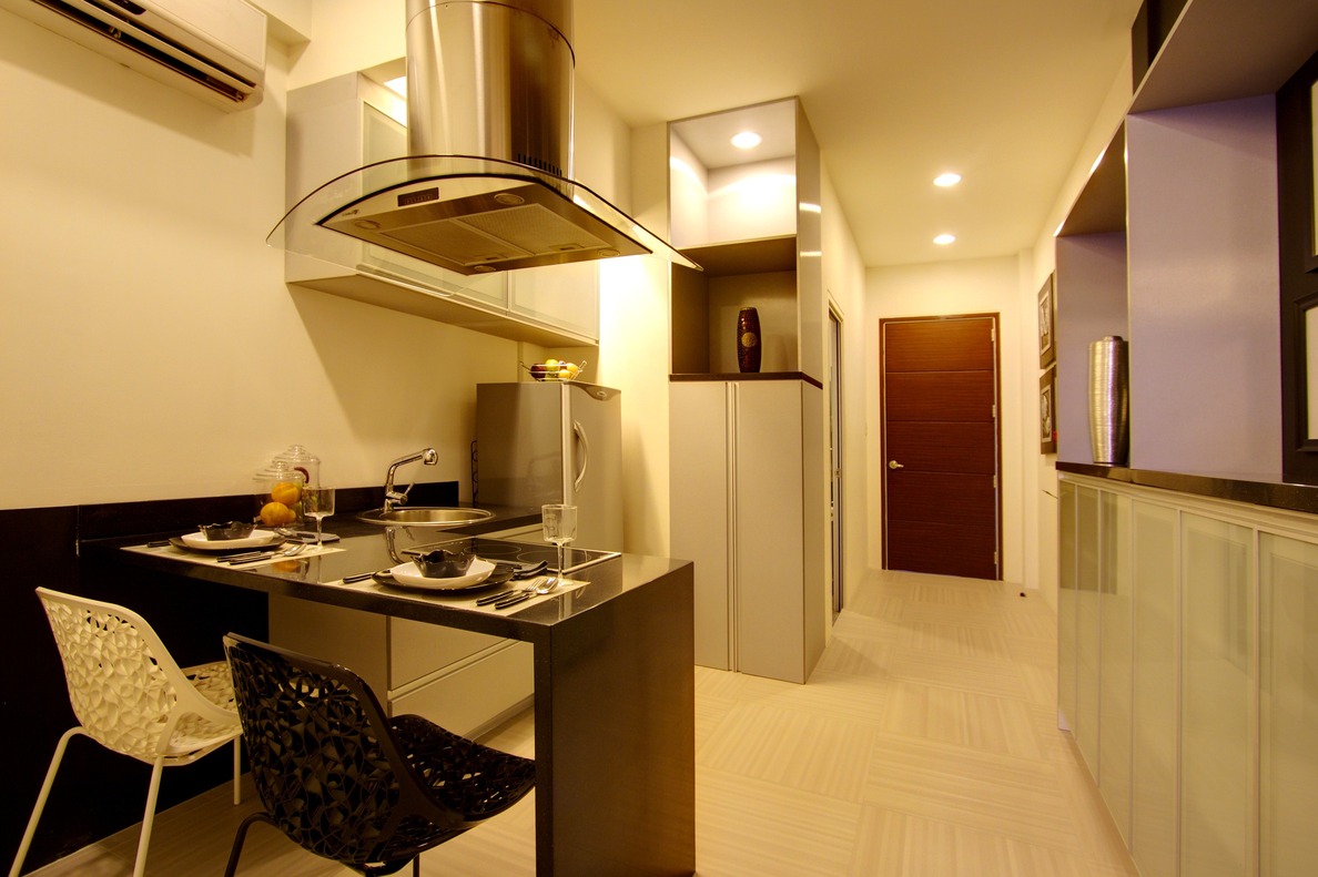 FOR SALE: Apartment / Condo / Townhouse Manila Metropolitan Area > Makati 6