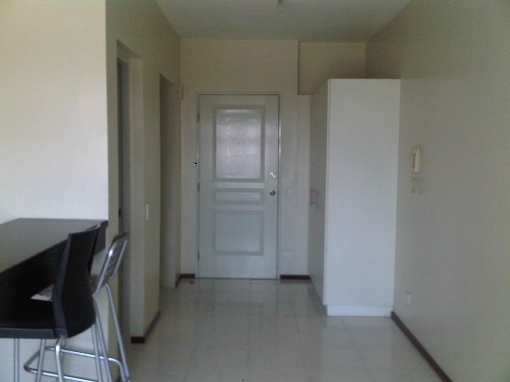 FOR SALE: Apartment / Condo / Townhouse Manila Metropolitan Area > Makati 4