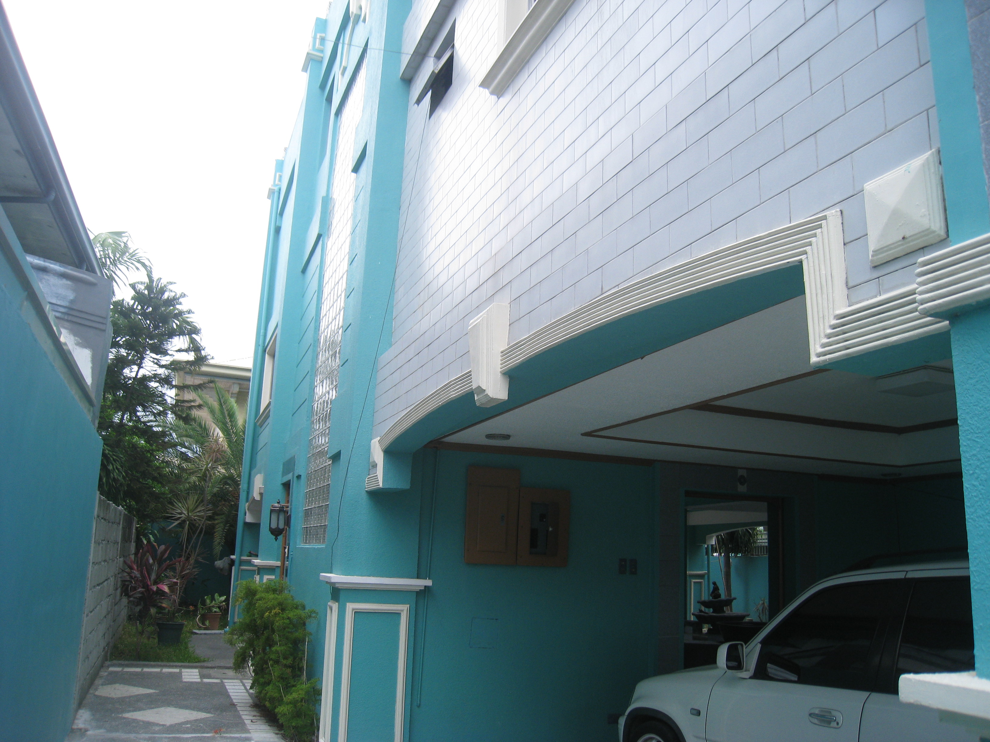 FOR SALE: House Manila Metropolitan Area > Paranaque