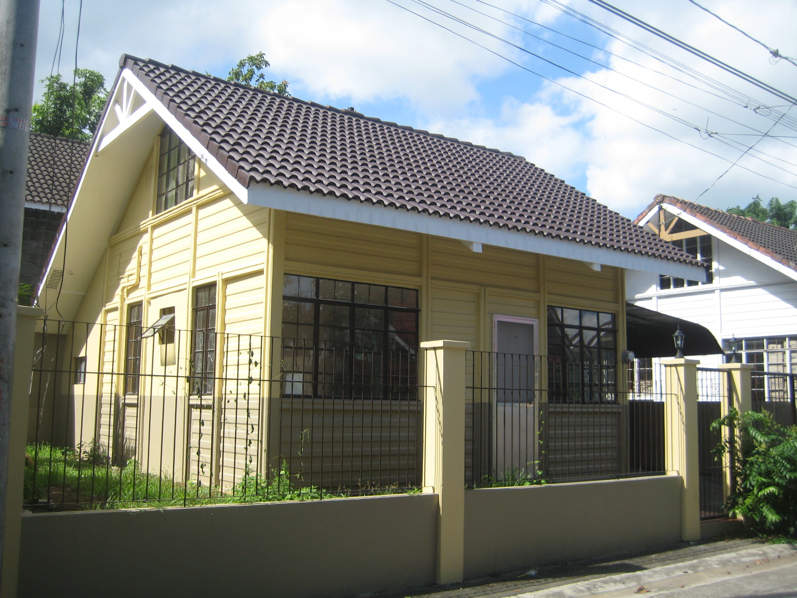 FOR SALE: House Batangas > Other areas 10