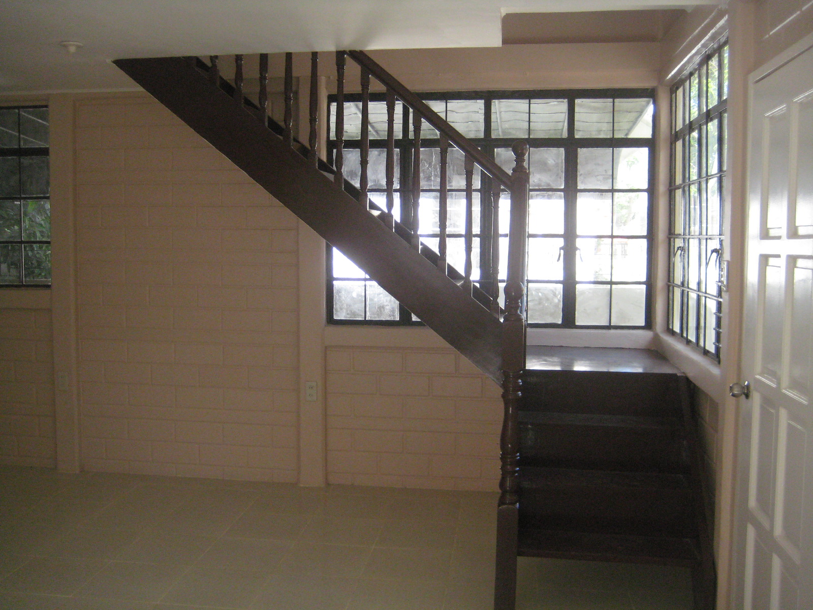 FOR SALE: House Batangas > Other areas 1