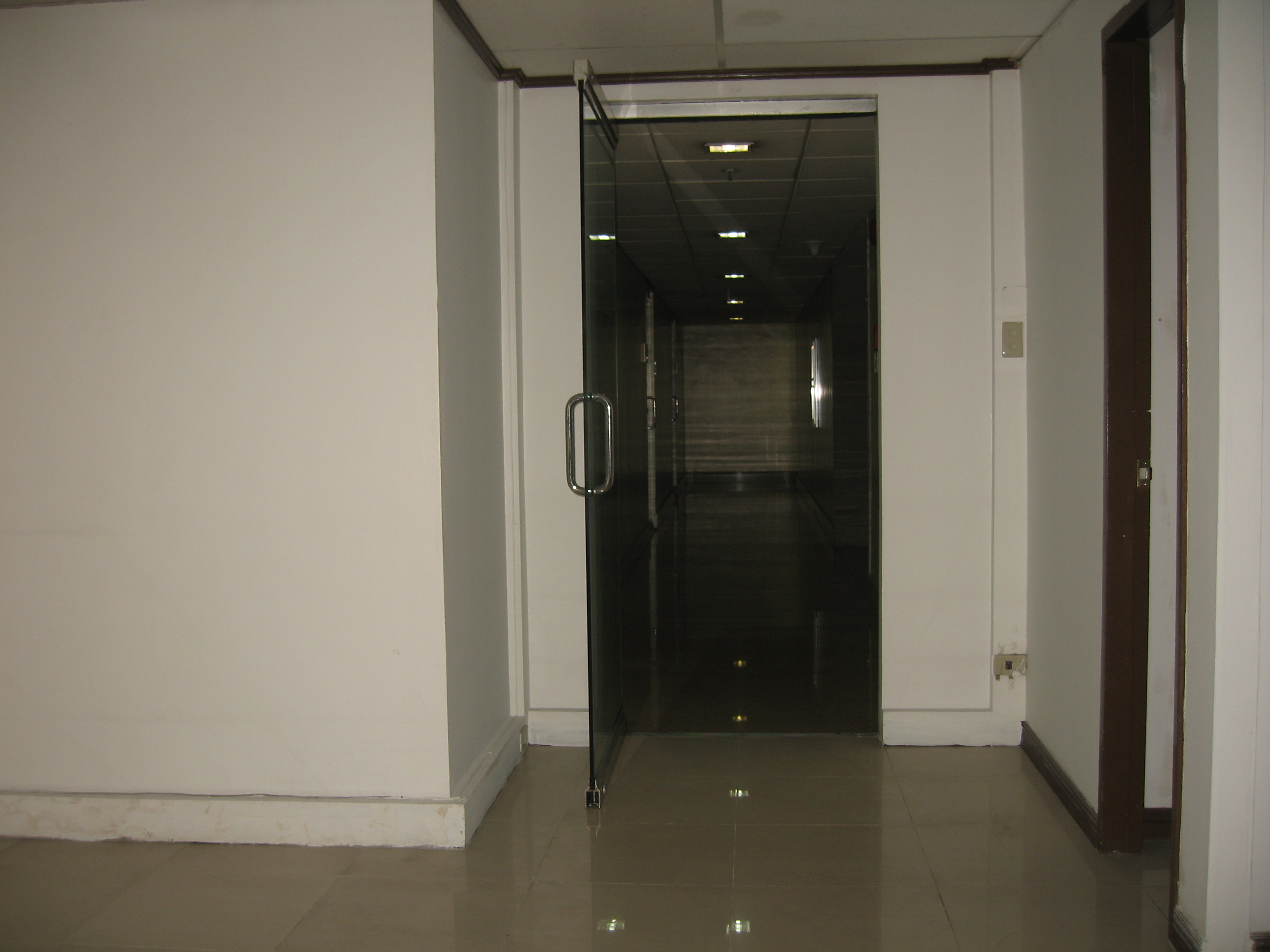 FOR RENT / LEASE: Office / Commercial / Industrial Manila Metropolitan Area > San Juan 1