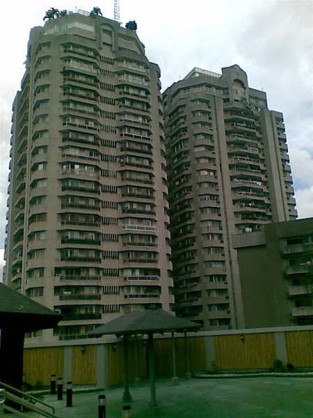 Gotesco Regency Twin Towers