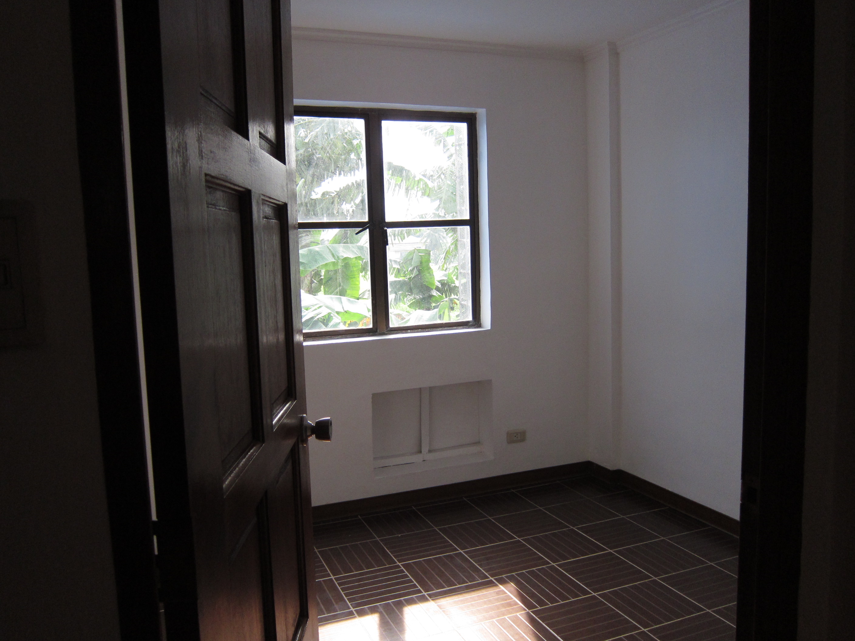 FOR SALE: Apartment / Condo / Townhouse Manila Metropolitan Area > Quezon 2