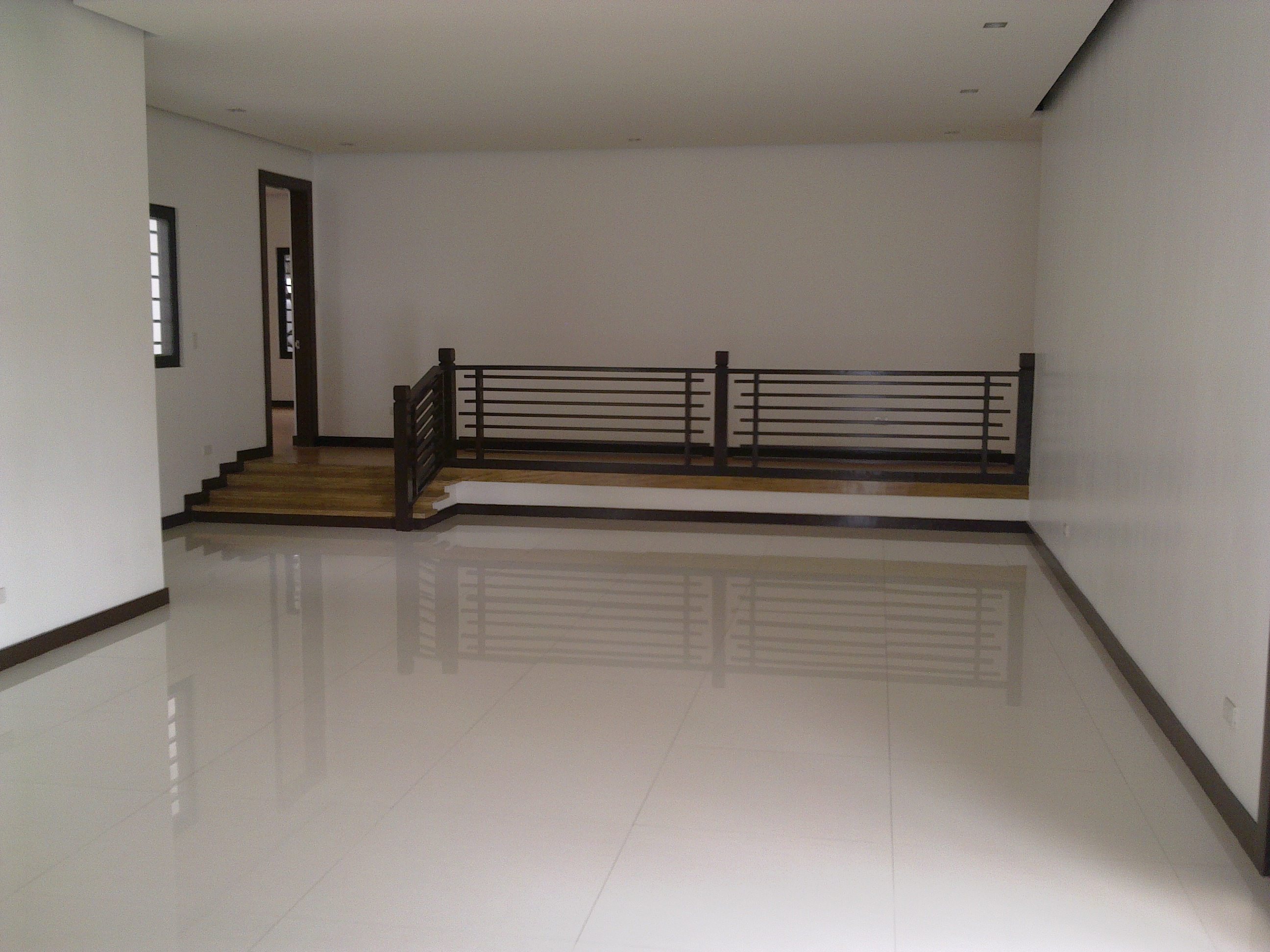 FOR SALE: Apartment / Condo / Townhouse Manila Metropolitan Area > Paranaque 2