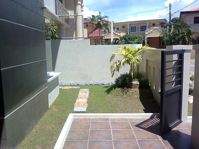 FOR SALE: Apartment / Condo / Townhouse Manila Metropolitan Area > Paranaque 3